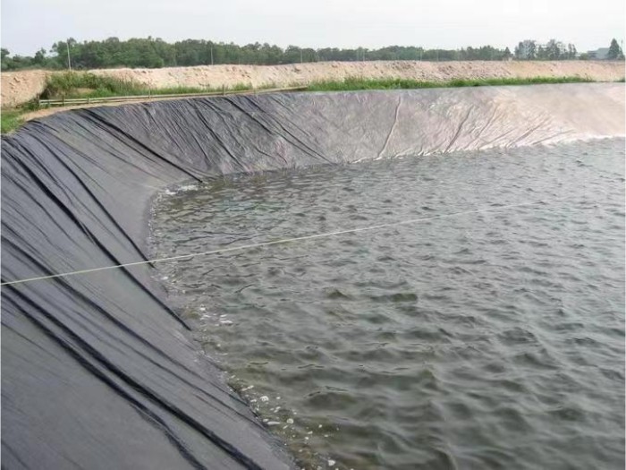 鱼塘防渗膜的正确施工方法