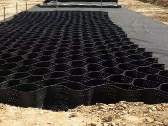 土工材料在软弱地基上的应用